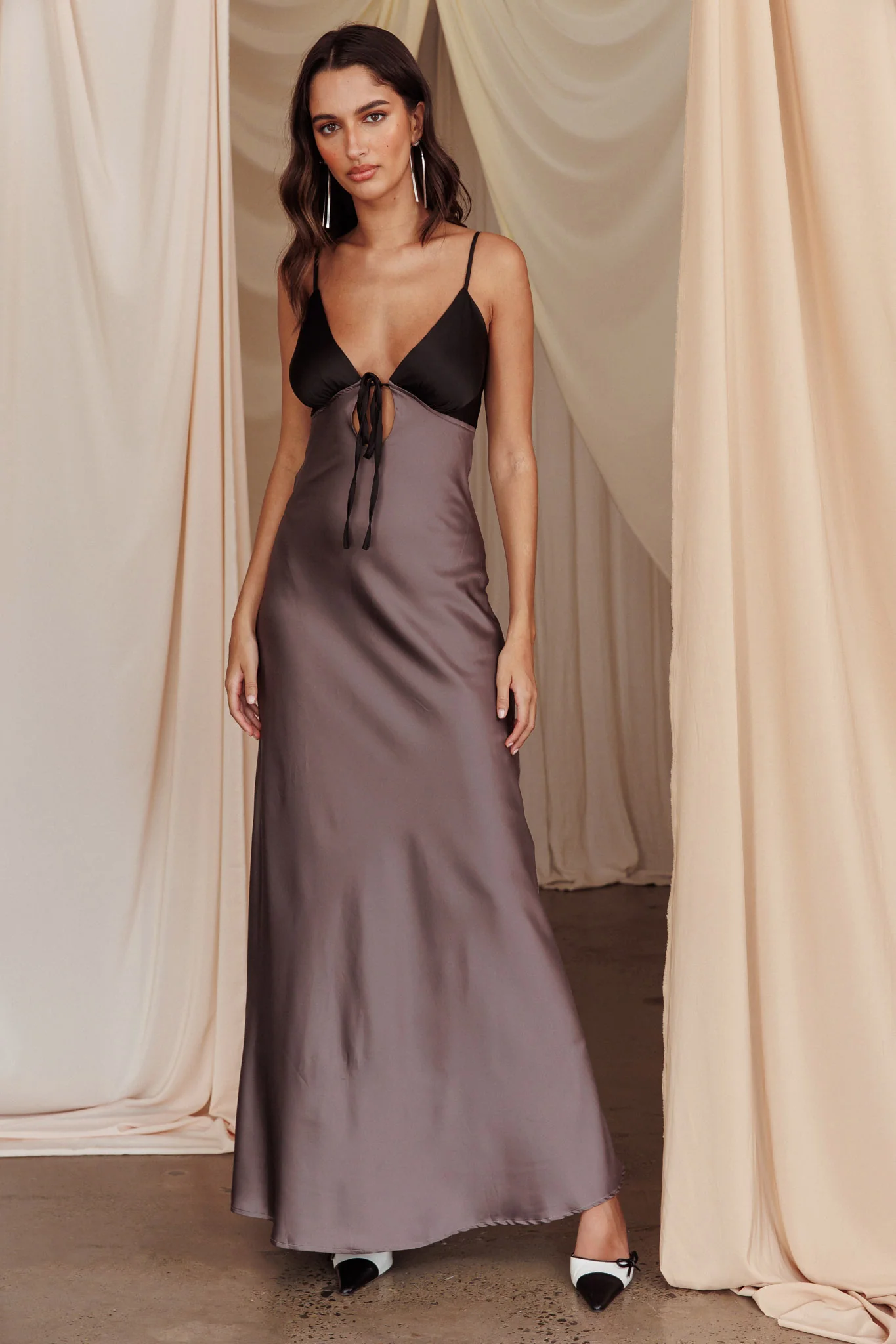 Bayleigh Low Bow Tie Back Dress Charcoal - Image 4