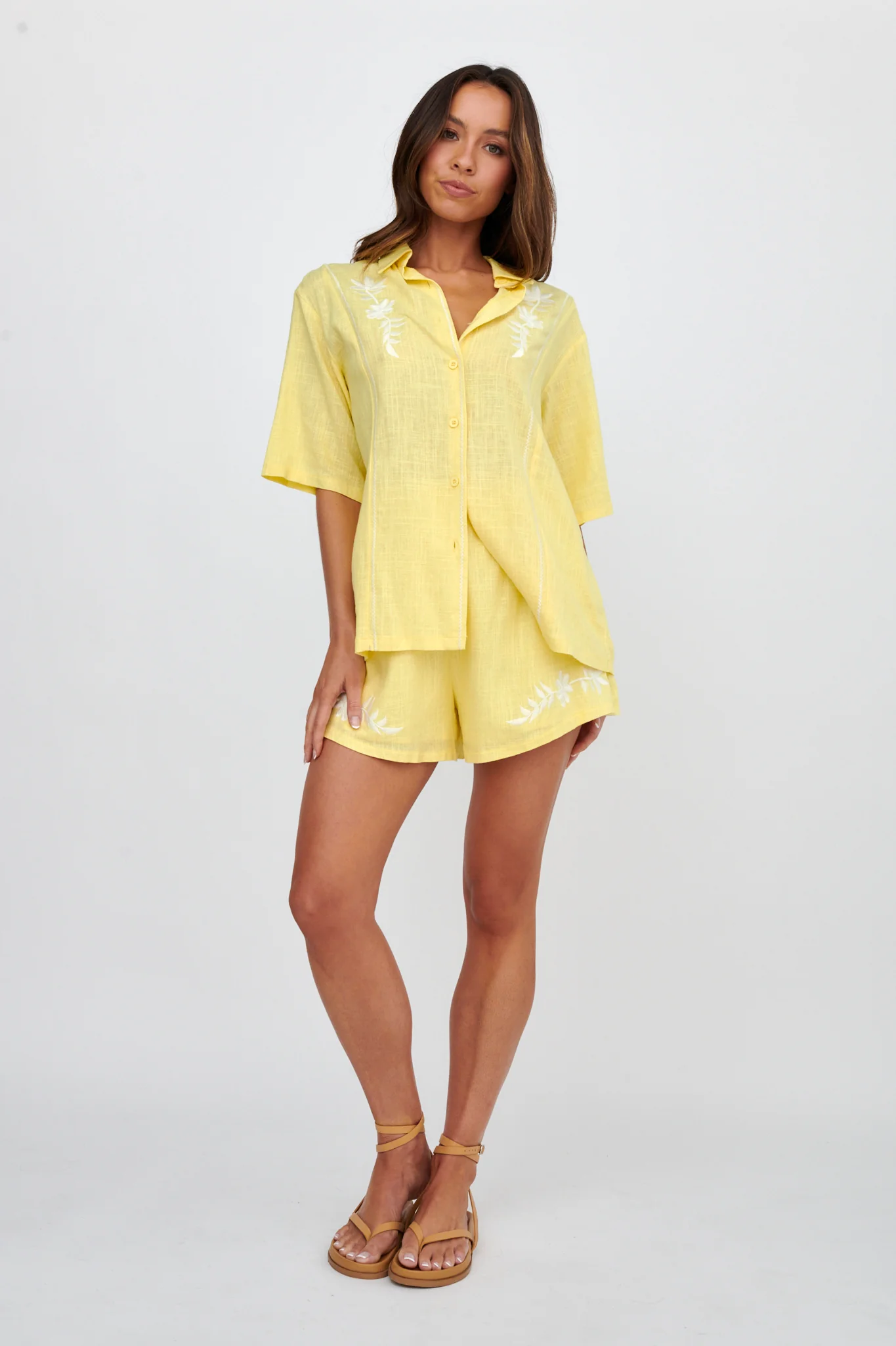 Jeni Embroidered Detail Shorts Yellow - Image 5