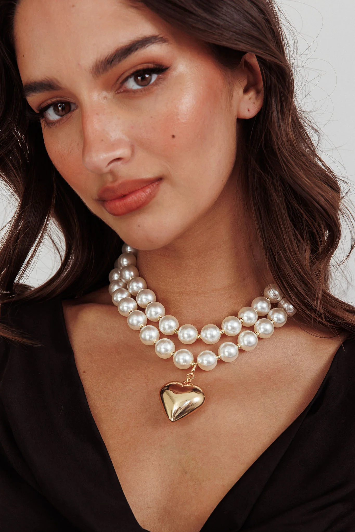 Kerri Large Heart Pearl Necklace Gold - Image 4