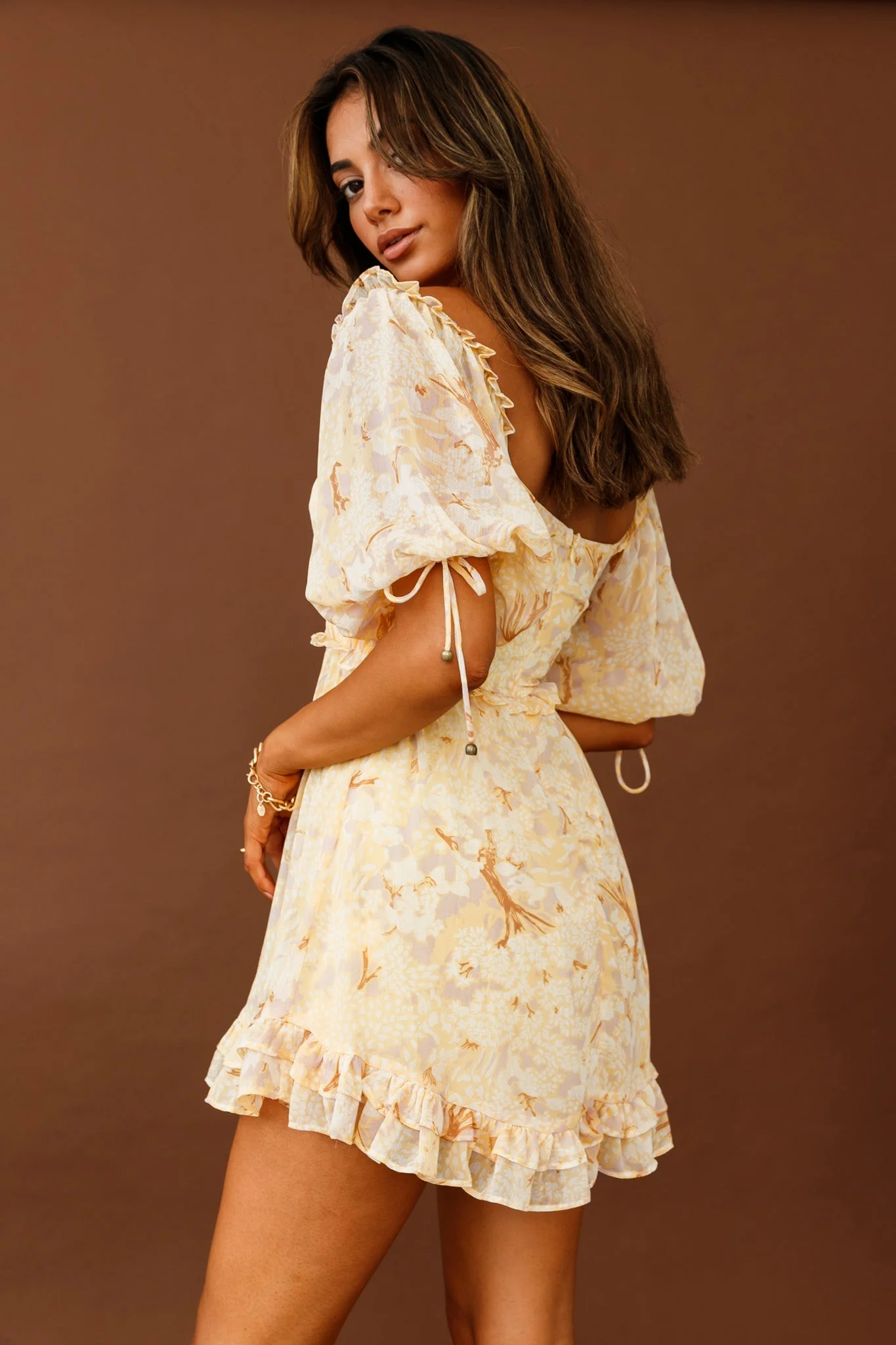 Kirra Puff Sleeve Ruched Bodice Dress Botanic Print Yellow - Image 2
