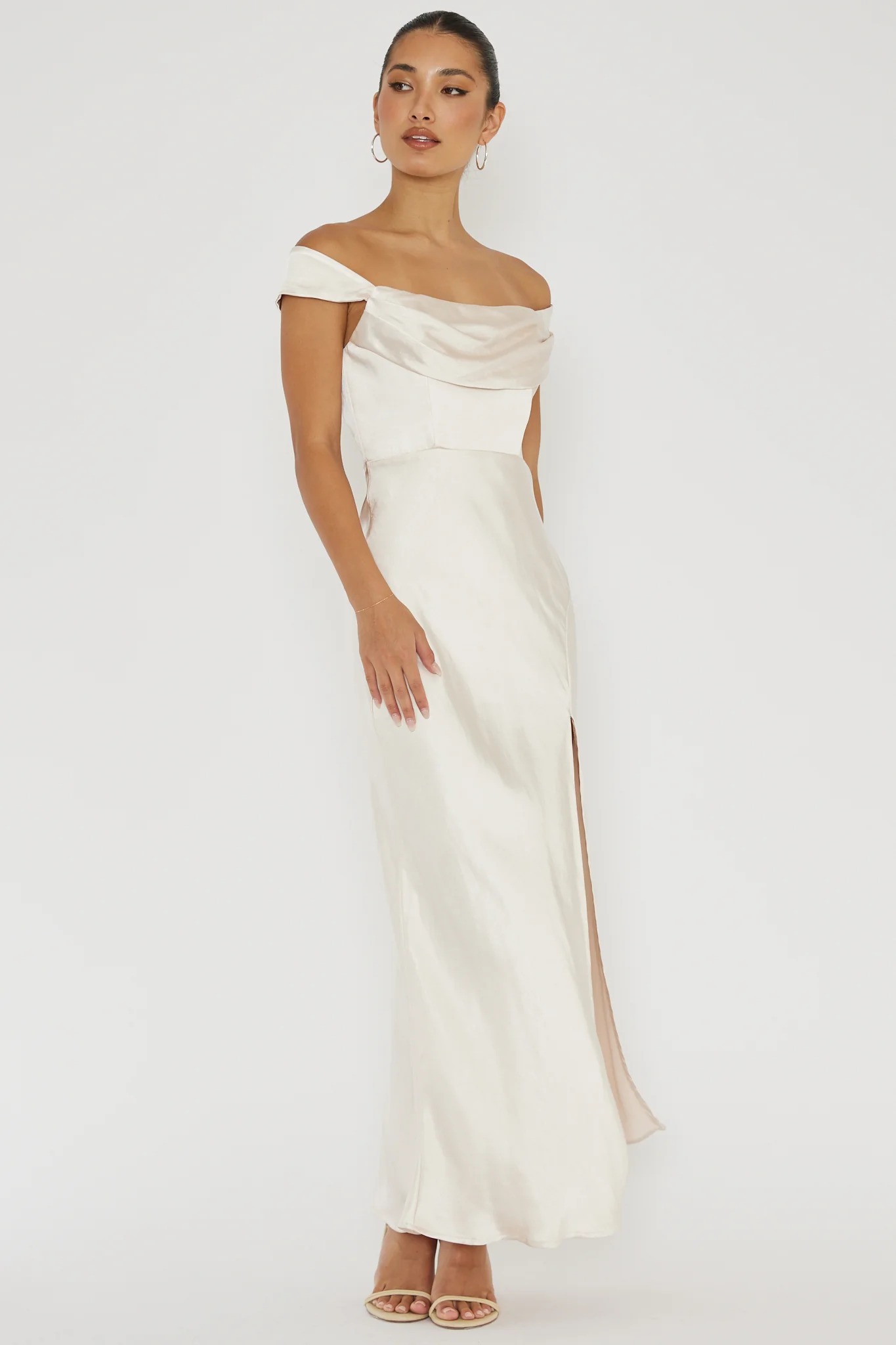 Lucinda Off-Shoulder V-Back Dress Champagne - Image 5