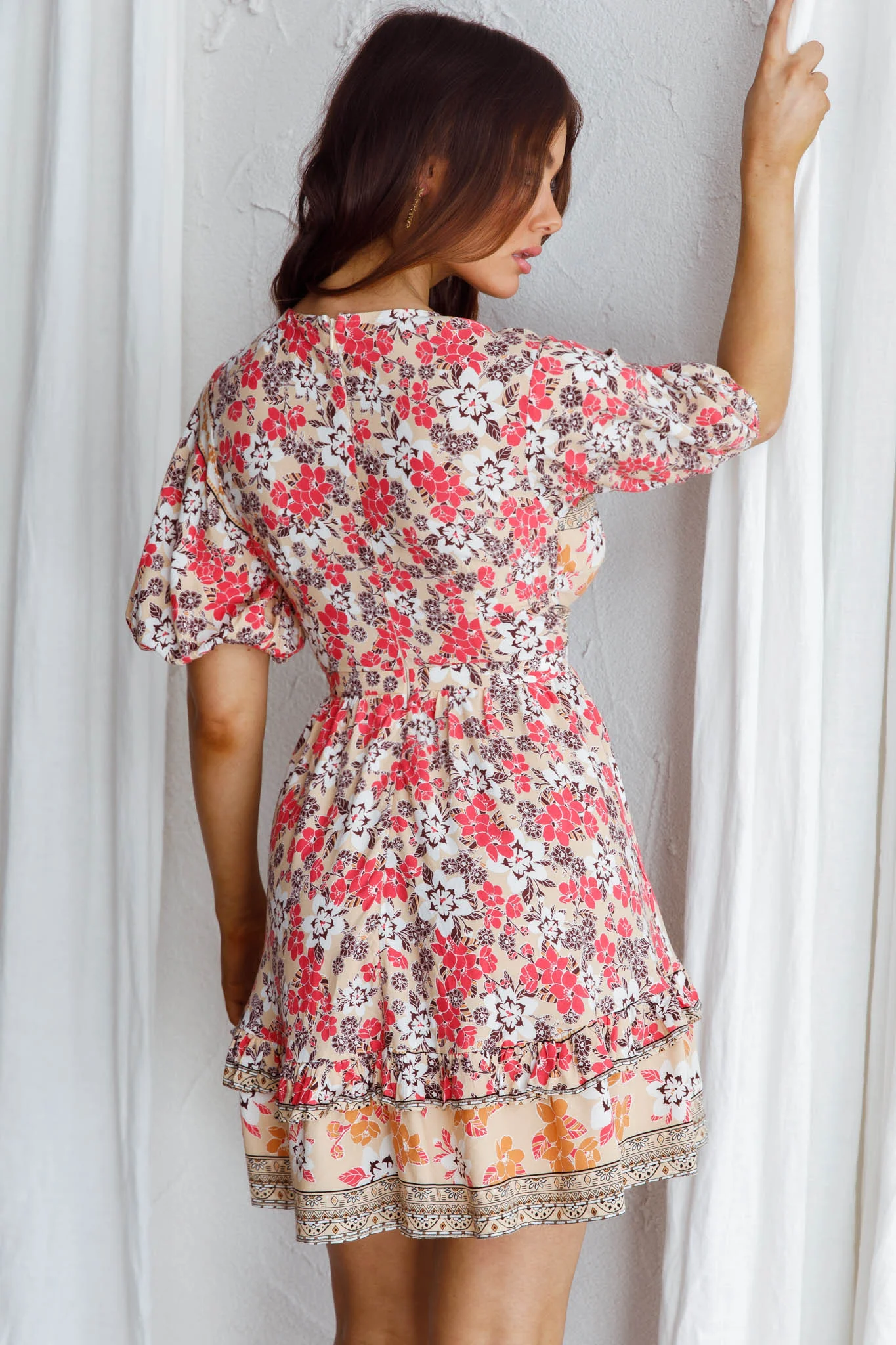 Rosy Tied Bust Mini Dress Floral Beige/Red - Image 4