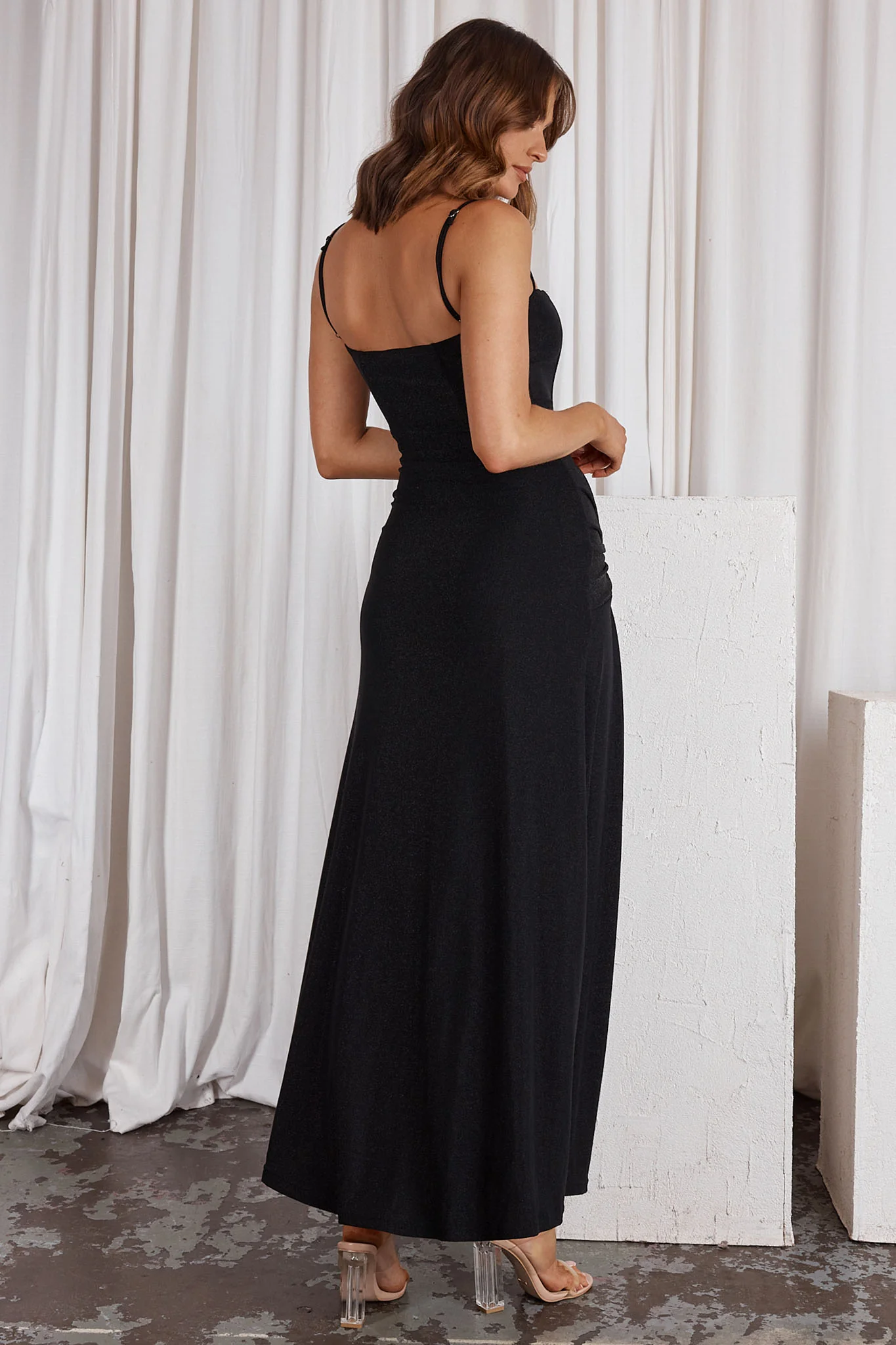 Stand Out Twist Detail Maxi Dress Black - Image 2